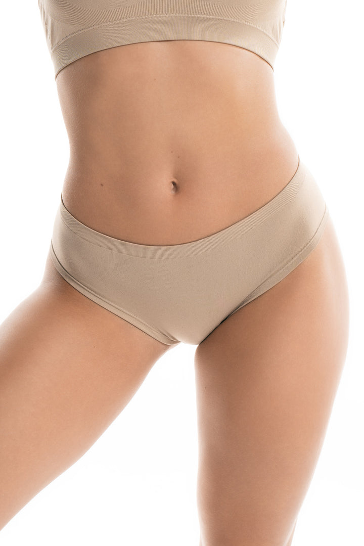 Modelka má S (165cm, 56kg)